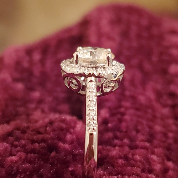 💎Certified Moissanite 💎1 CT Halo Engagement Ring - Picture 2 of 4